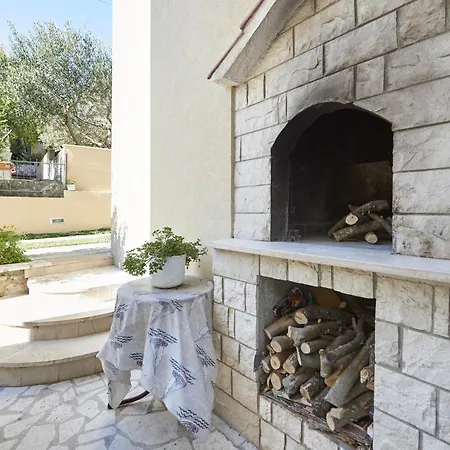 Appartement Mavarstica 17803f *