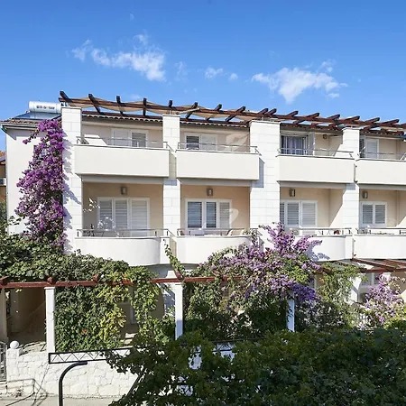 Mavarstica 17803f Apartment Trogir