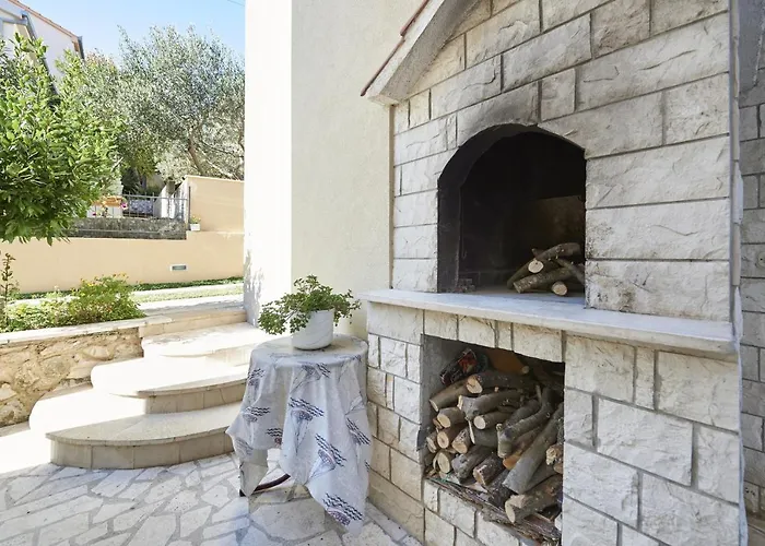 公寓 Mavarstica 17803f *